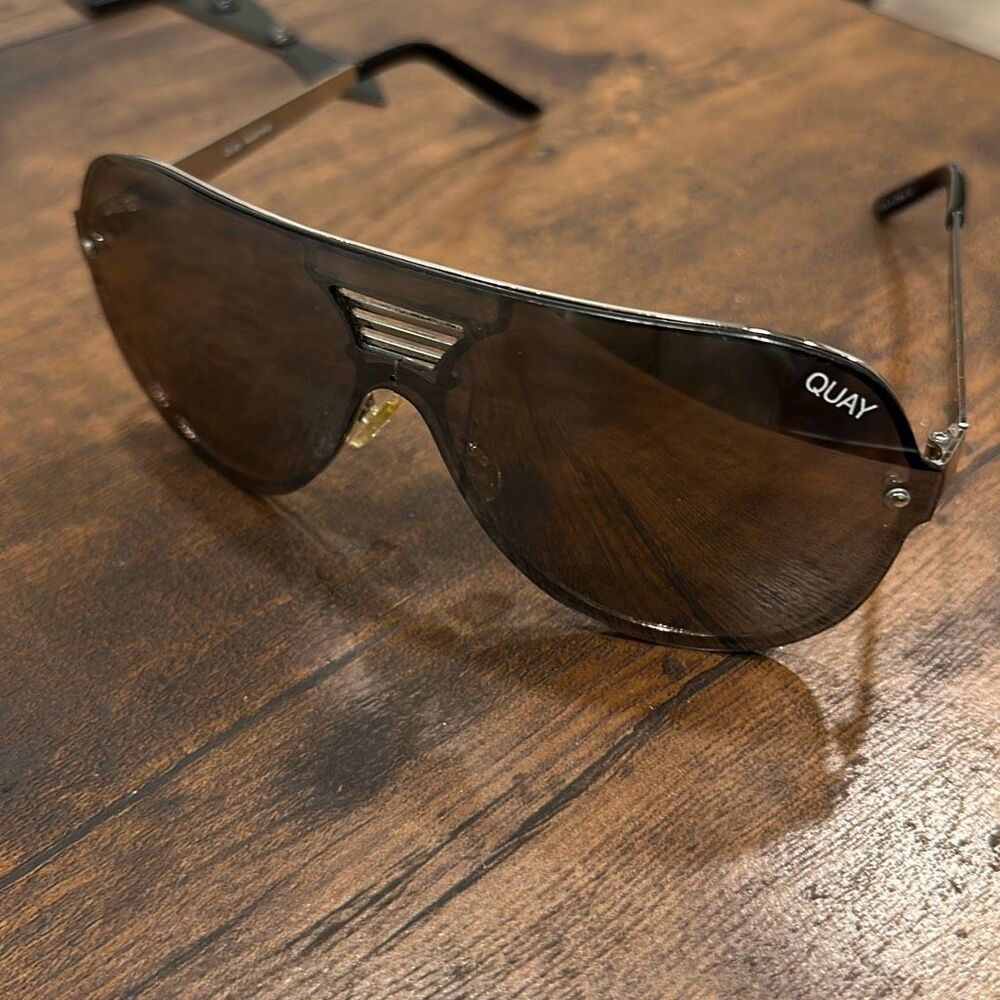 Quay Australia Men's Metal Frame Showtime Designer‎ Sunglasses Black OS - Picture 2 of 8